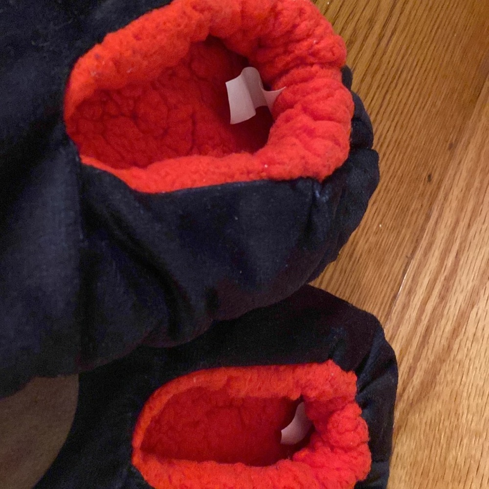 Harry Potter Slippers - Picture 3 of 4
